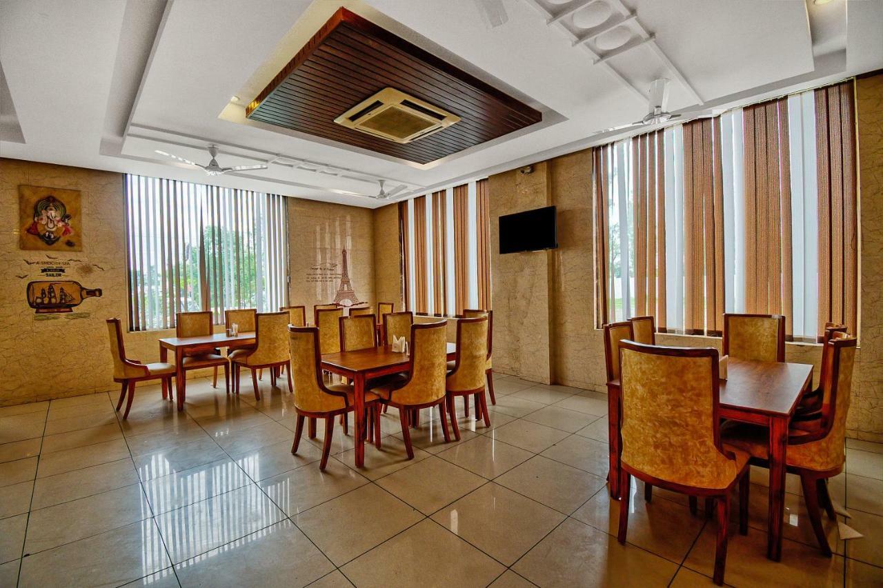 Capital O 40833 Maharaja Hotel & Restaurant Kashipur Екстер'єр фото