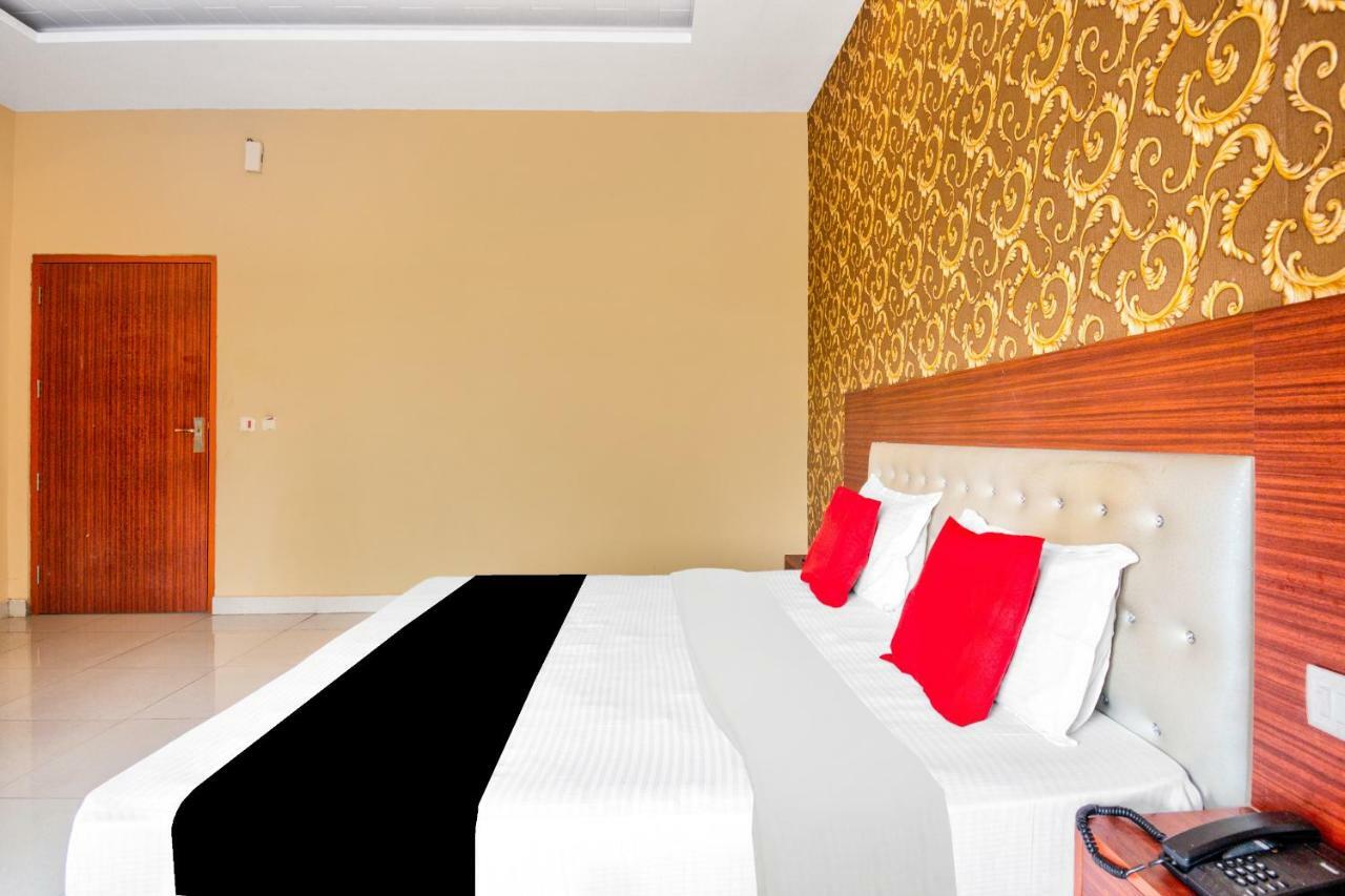 Capital O 40833 Maharaja Hotel & Restaurant Kashipur Екстер'єр фото