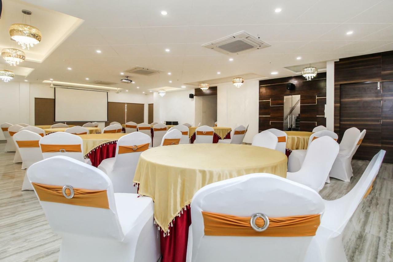 Capital O 40833 Maharaja Hotel & Restaurant Kashipur Екстер'єр фото